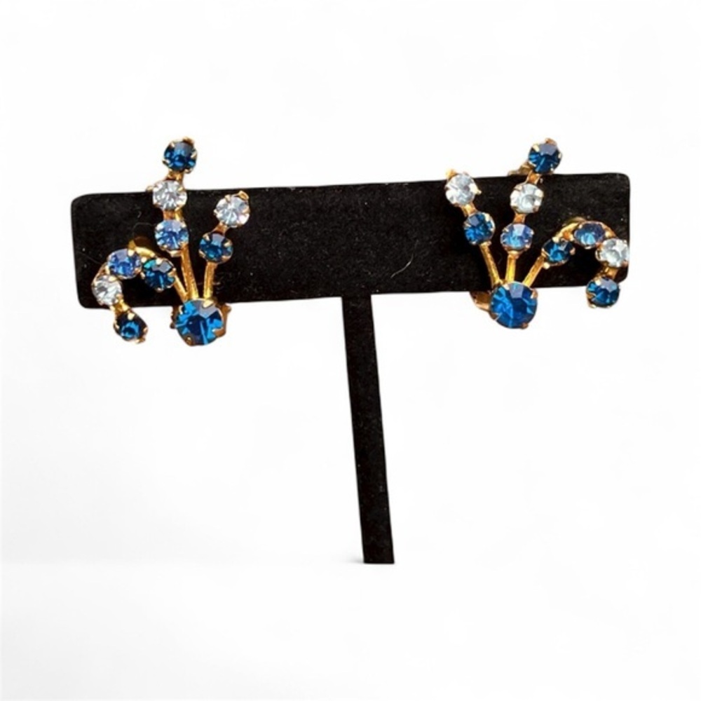 Vintage 1950s Sparkling Sapphire Austrian Crystal Blue Clip on earrings